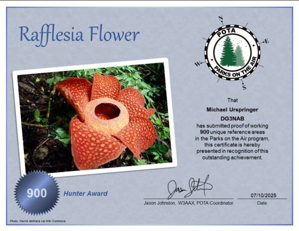 Rafflesia Flower Hunter (900)